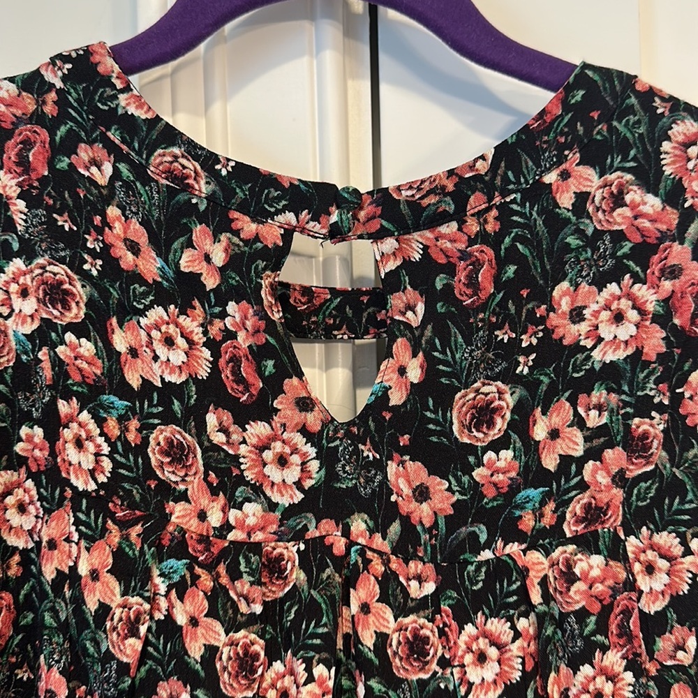 Nina Leonard black and pink floral long sleeve dress. - Picture 6 of 6